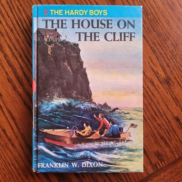 The Hardy Boys Mysteries Books - 1959 - House on the Cliff - The Tower Treasure - Picture 2 of 3